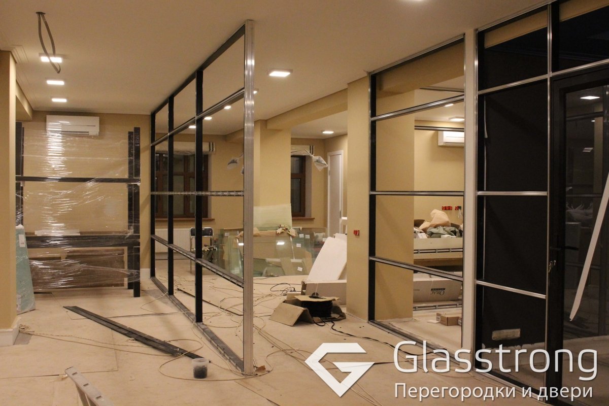 Компания Glasstrong