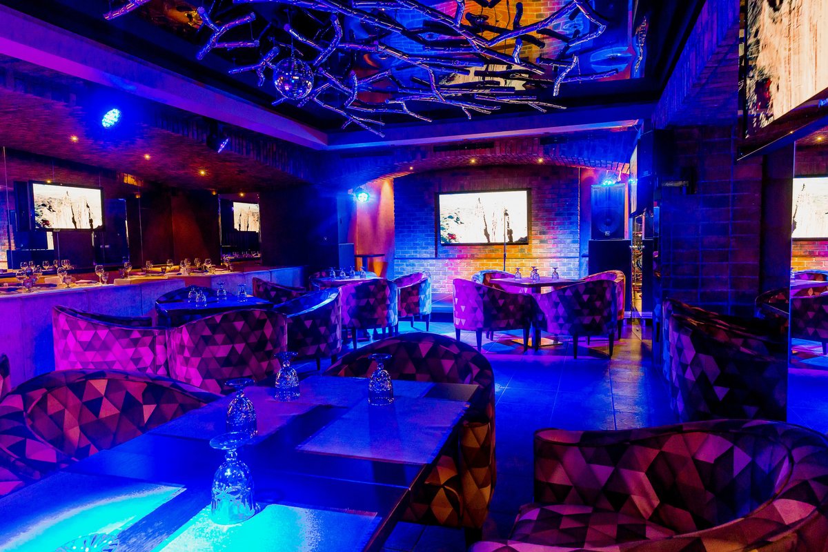 Ресторан Chalet River Club на улице Панфилова в Химках