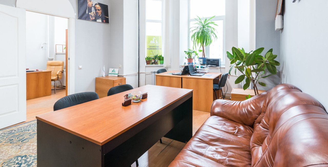 Агентство недвижимости Град-эстейт на 3-ей Фрунзенской улице