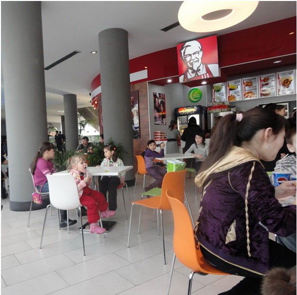 Ресторан быстрого питания KFC в ТЦ Астория