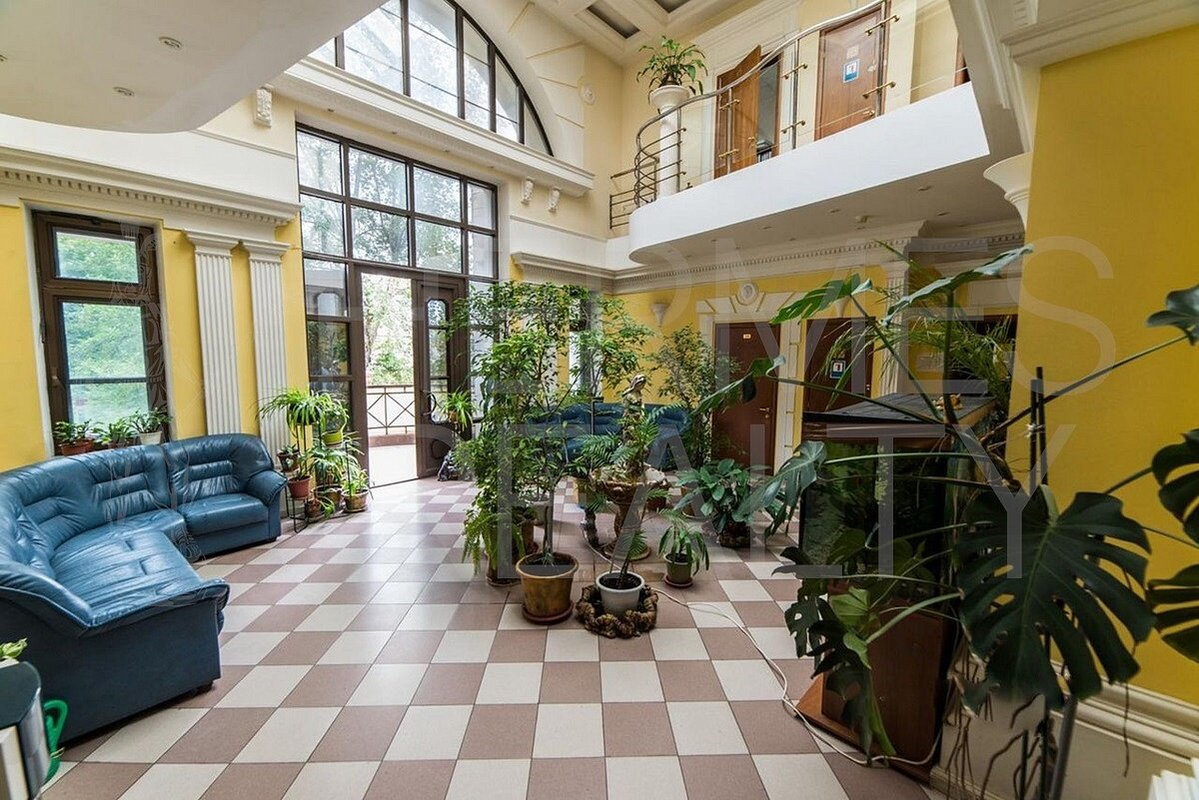 Агентство недвижимости в Кривоколенном переулке, 12с1