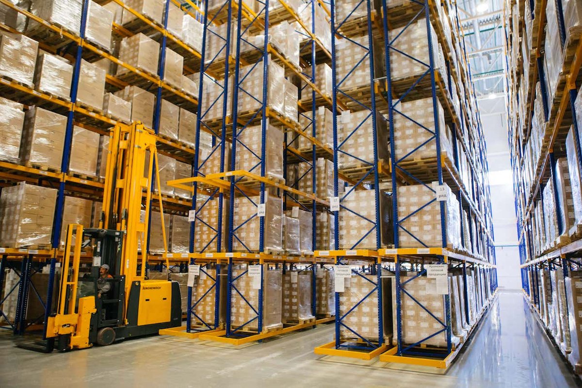 Фармацевтическая компания Фармстандарт на метро Международная