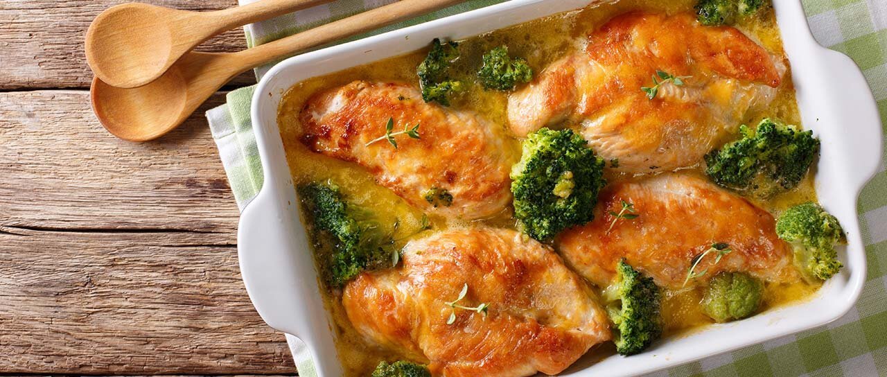 Гипермаркет Дикси на улице Академика Пилюгина, 26б