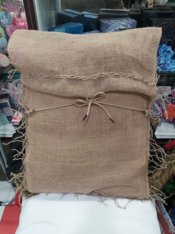 Магазин-мастерская по упаковке подарков и изготовлению открыток ручной работы Искусство подарка в ТЦ Авентура