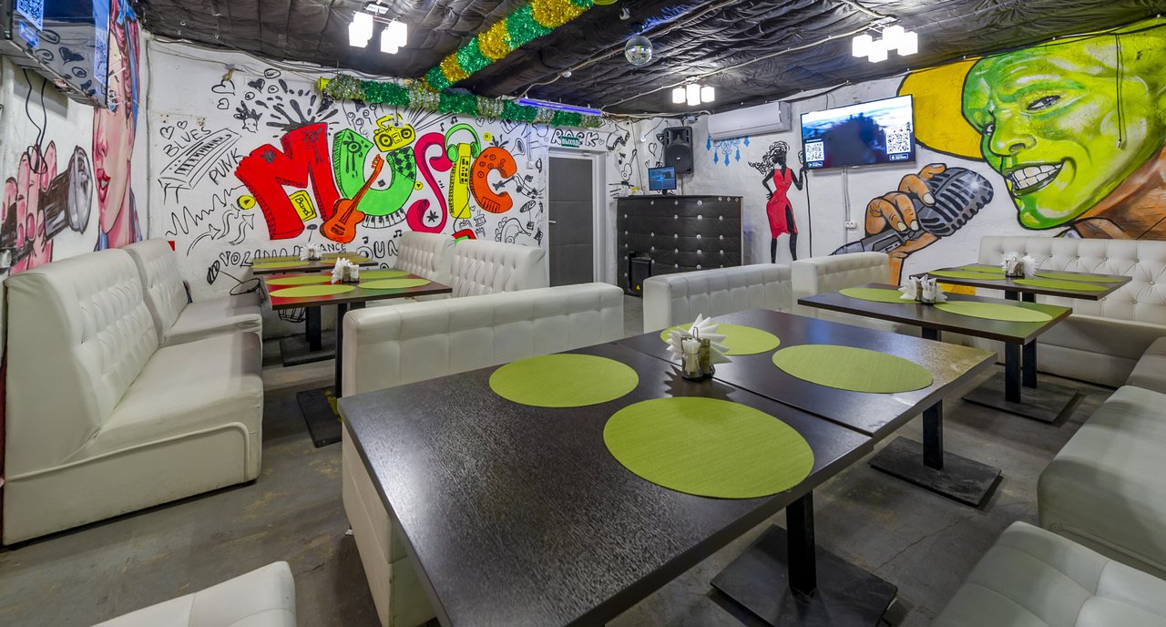 Relax Lounge на Новоалексеевской улице 