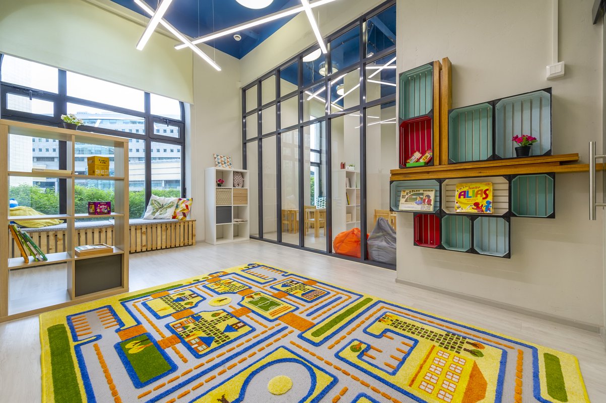 Детский сад и начальная школа Mini Domini на Ломоносовском проспекте