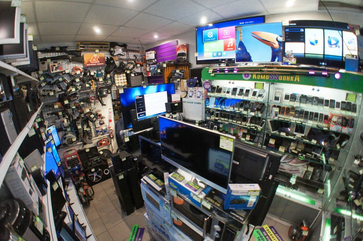 Магазин Комиссионка на улице Чернышевского в Серпухове