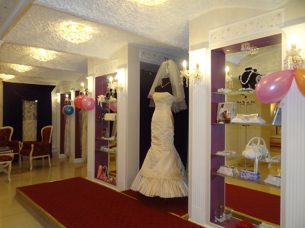 Салон свадебных и вечерних платьев Milena на метро Октябрьская