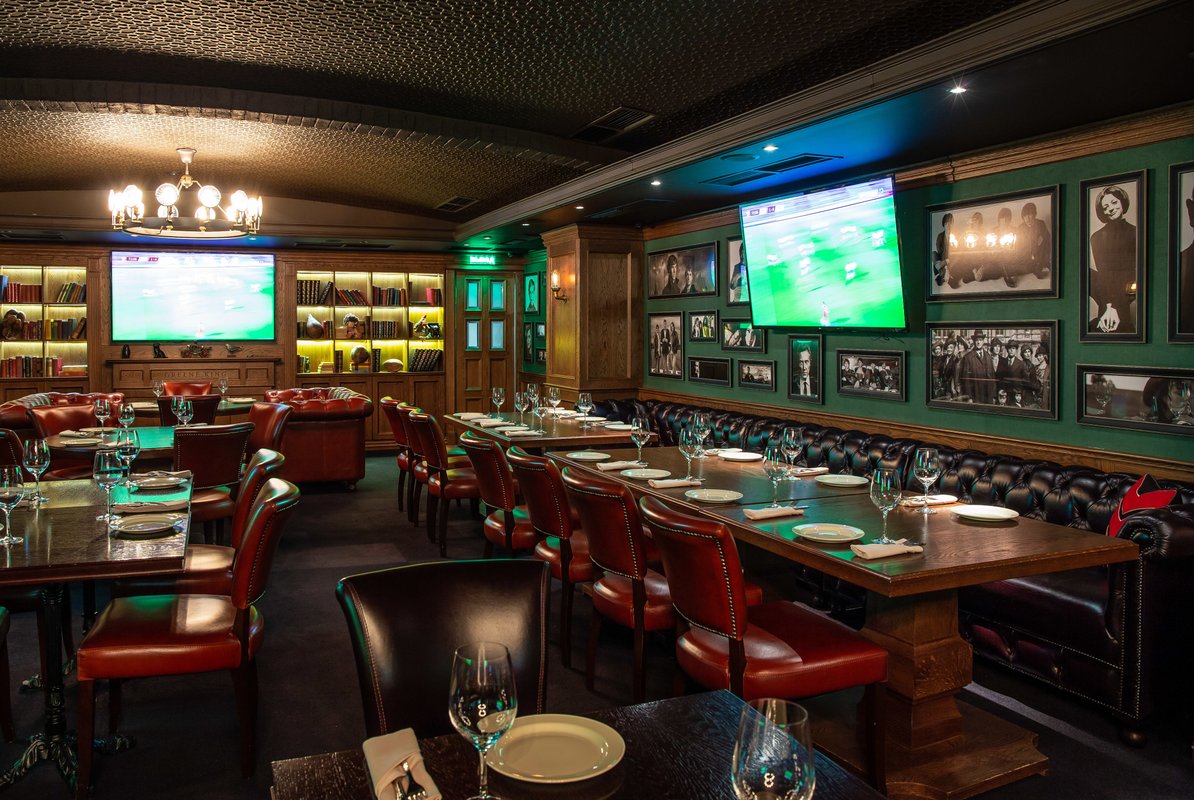 Бар THE FOX PUB на Мичуринском проспекте 