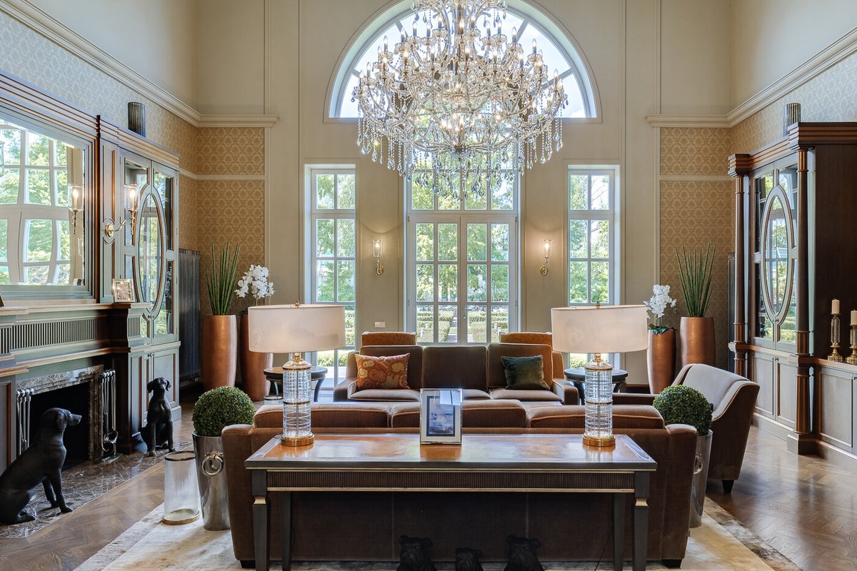 Компания Oxe Capital на улице Льва Толстого