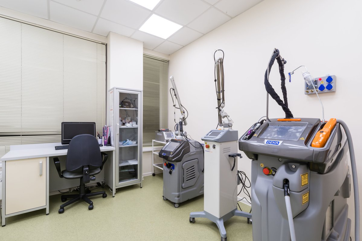 Клиника DEKA MEDICAL в Шмитовском проезде