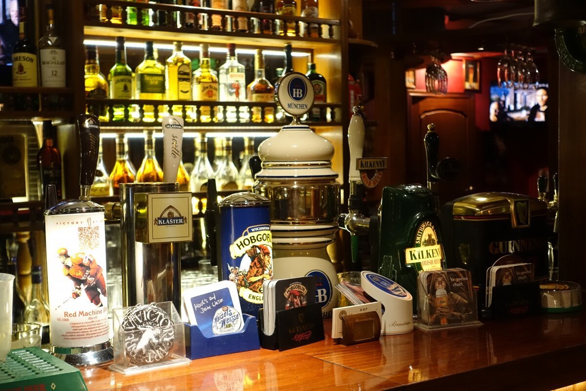 Паб Золотая лихорадка на Перовской улице