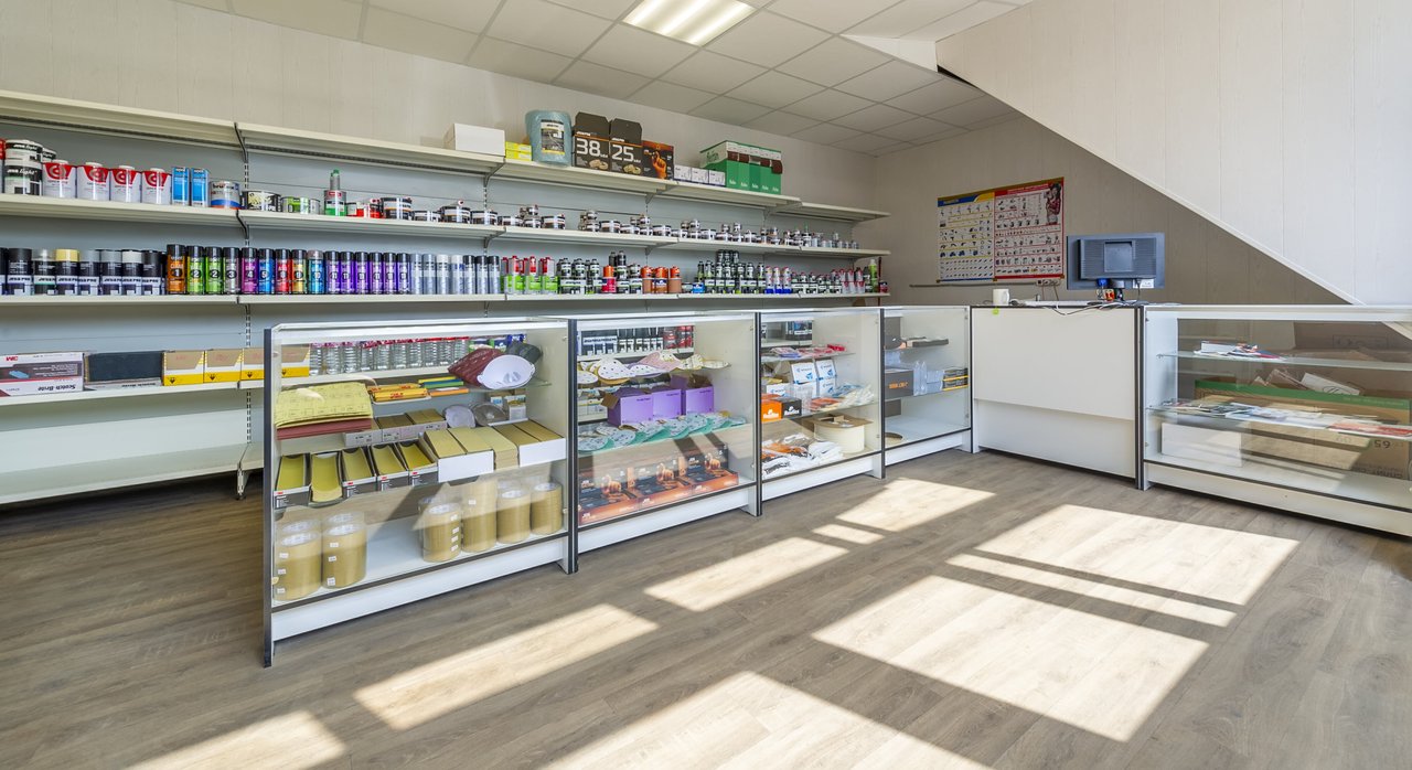 Магазин материалов для кузовного ремонта КОЛОРИСТ в Лобне 