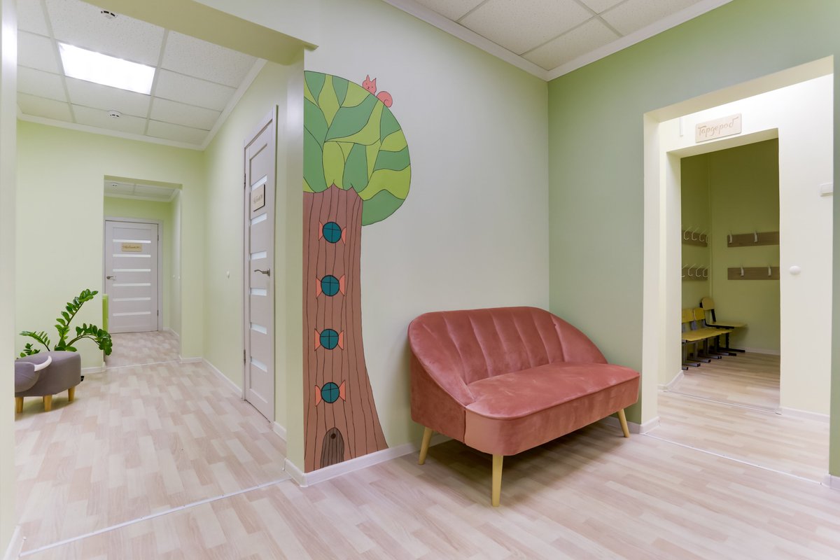 Детский образовательный центр «Страна Лукомория» на метро Молодёжная