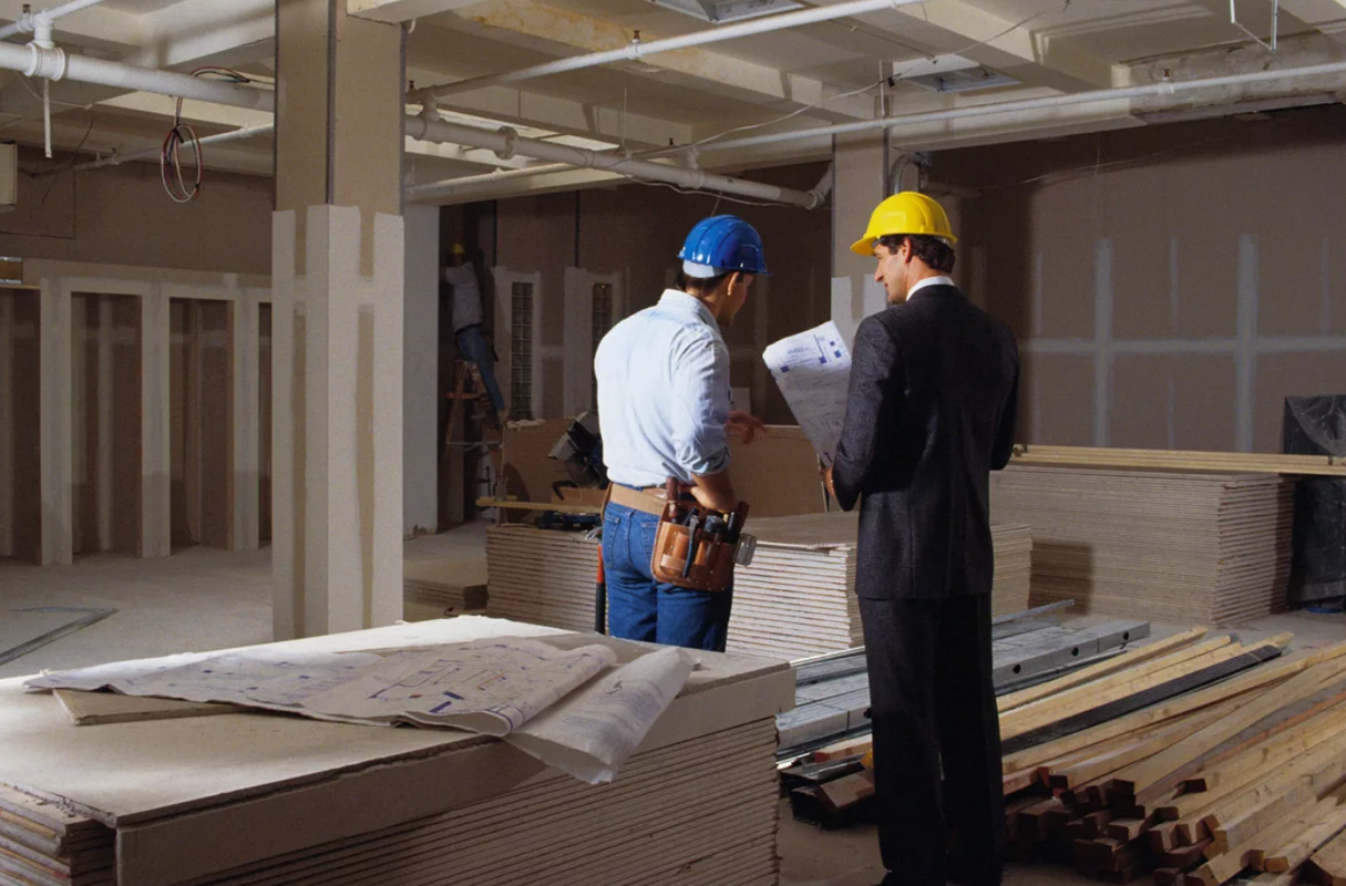 Компания Граунд на улице Фридриха Энгельса