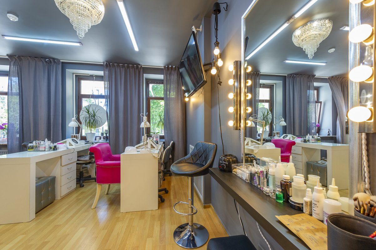 Салон красоты Beyond Club на метро Чистые пруды 