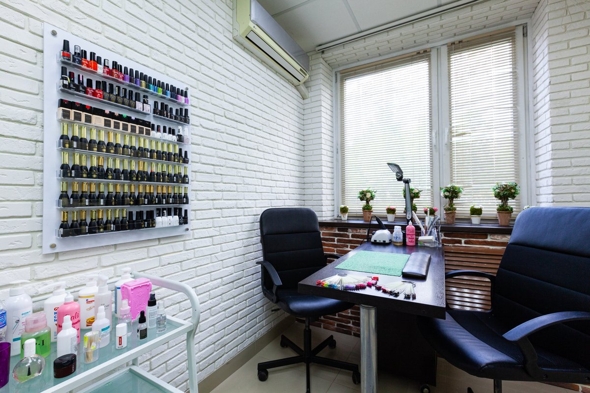 Салон Hampton на метро Новаторская