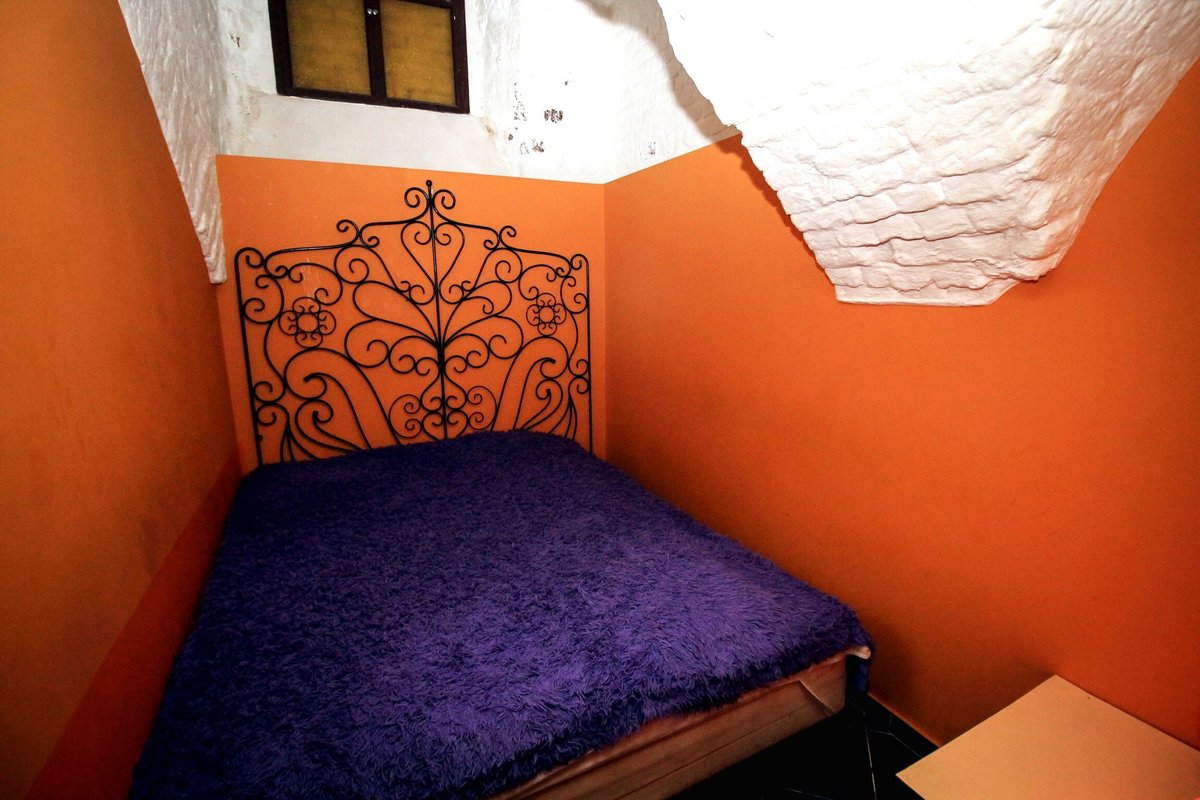 Салон эротического массажа Центр на метро Чистые пруды