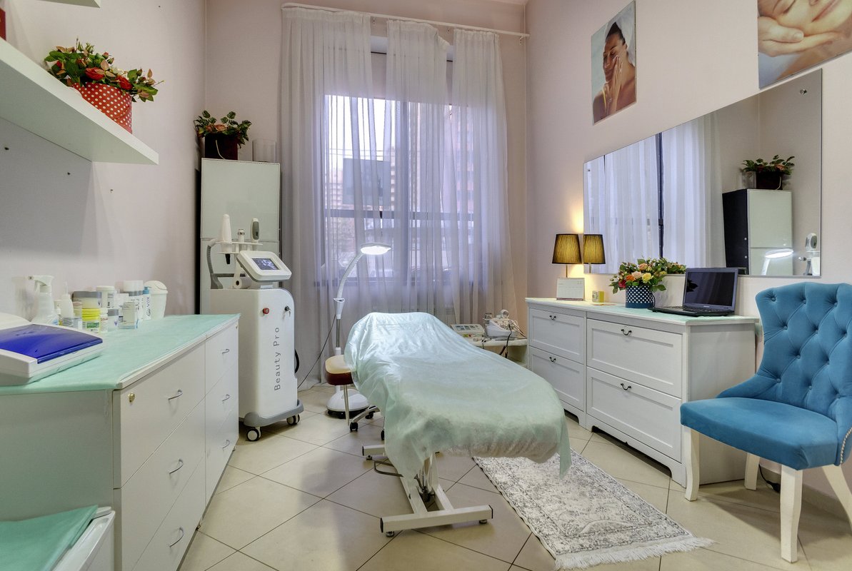 Салон красоты 100ЛИЦА Черемушки на улице Гарибальди