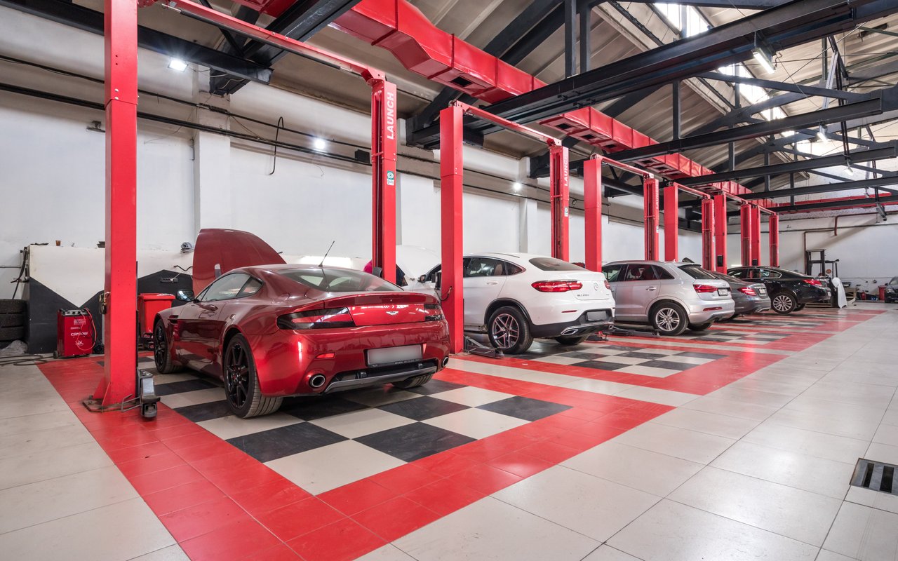 Автосервис Red Motors на метро Нагорная
