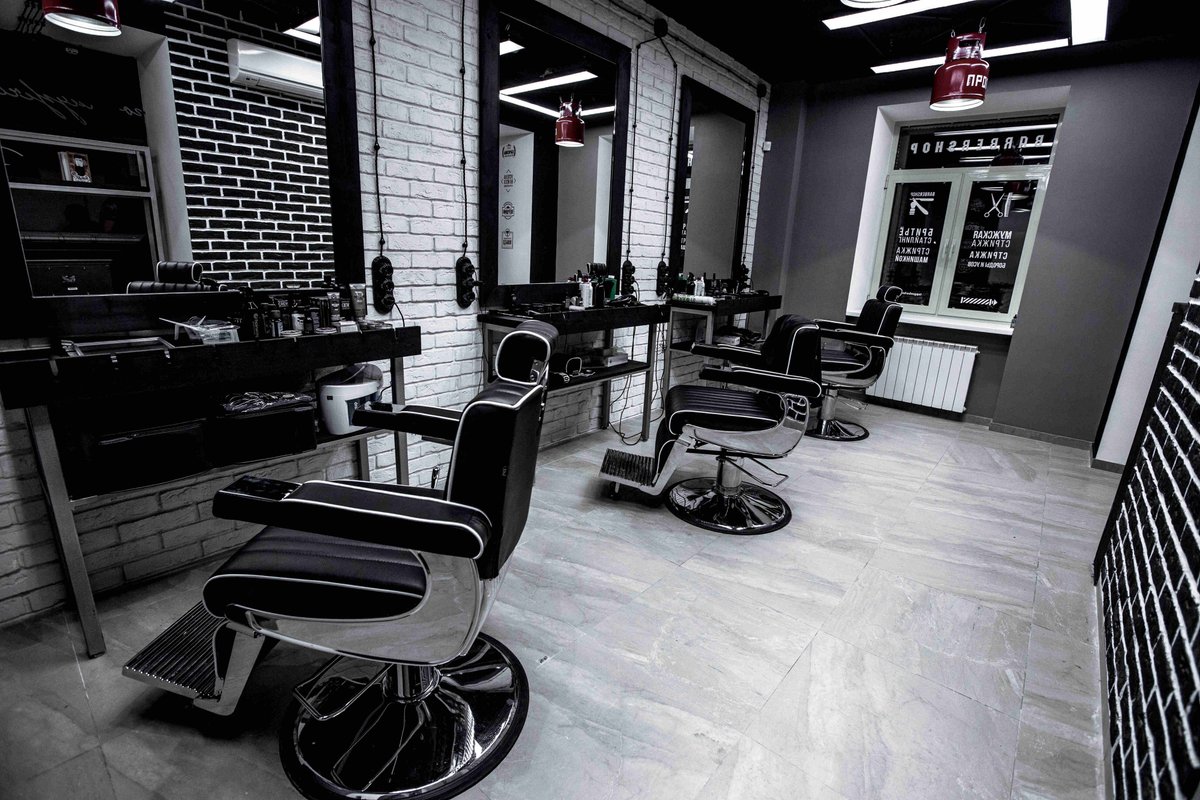 Барбершоп Topgun на улице Маршала Бирюзова