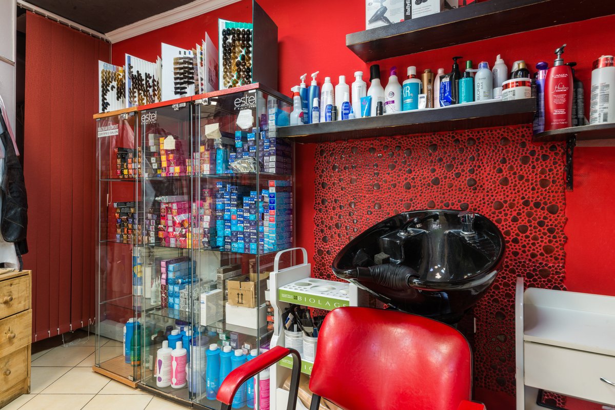 Парикмахерская Орхидея на метро Кантемировская