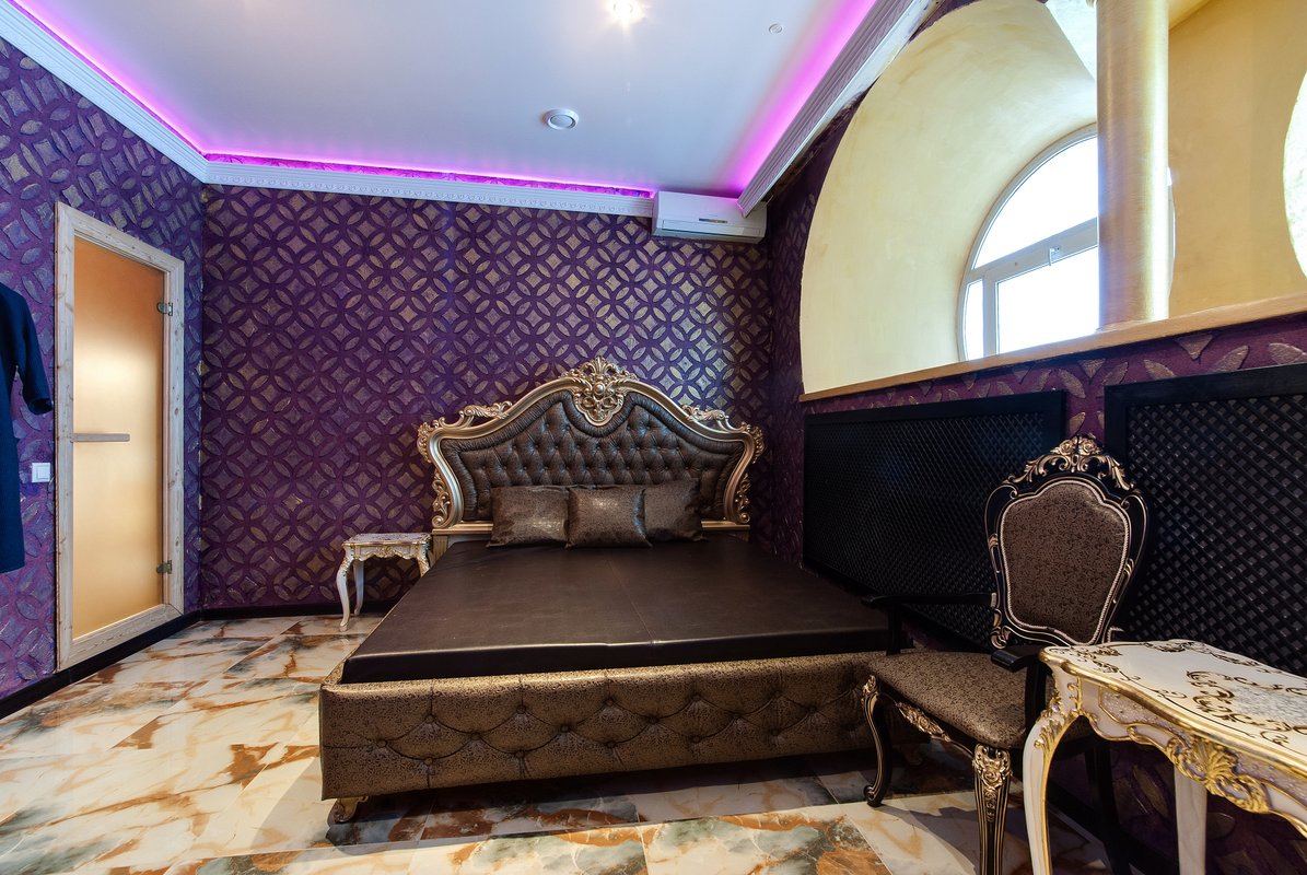 Салон эротического массажа Podium на улице Большая Молчановка