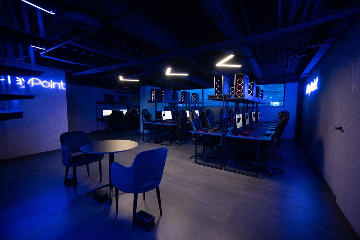 Киберспортивный клуб PlayPoint на Ходынском бульваре