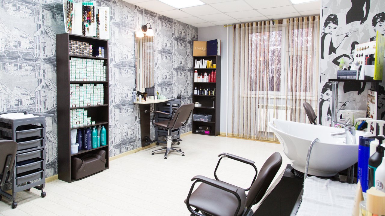 Салон красоты Альбина в Московском 