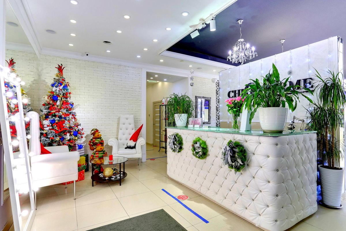 Салон красоты Chic & Charme на метро Улица 1905 года