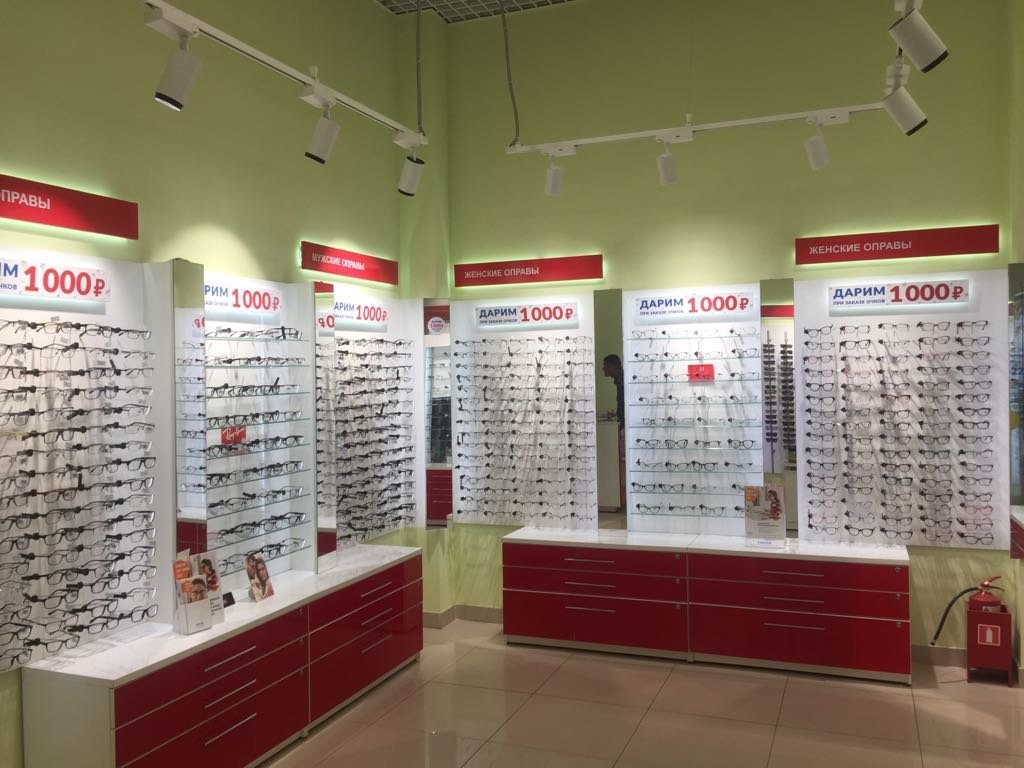 Салон Оптимист Оптика на метро Улица Дмитриевского