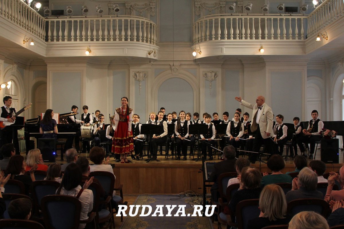 Дизайнерская мастерская Etude на Маломосковской улице