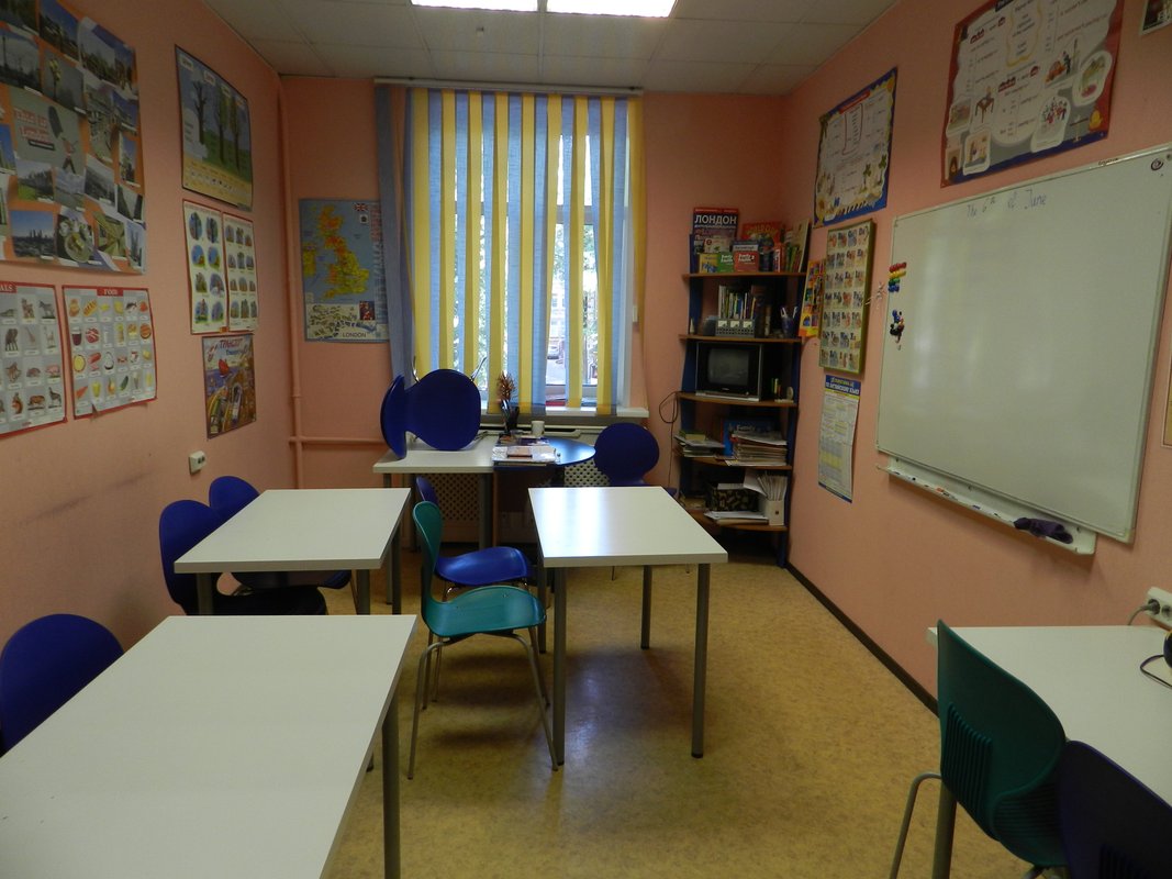 Молодежный культурно-досуговый центр Планета молодых на Озёрной улице