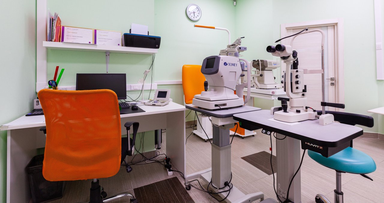 Центр коррекции зрения Doc.Feelgood на Бачуринской улице