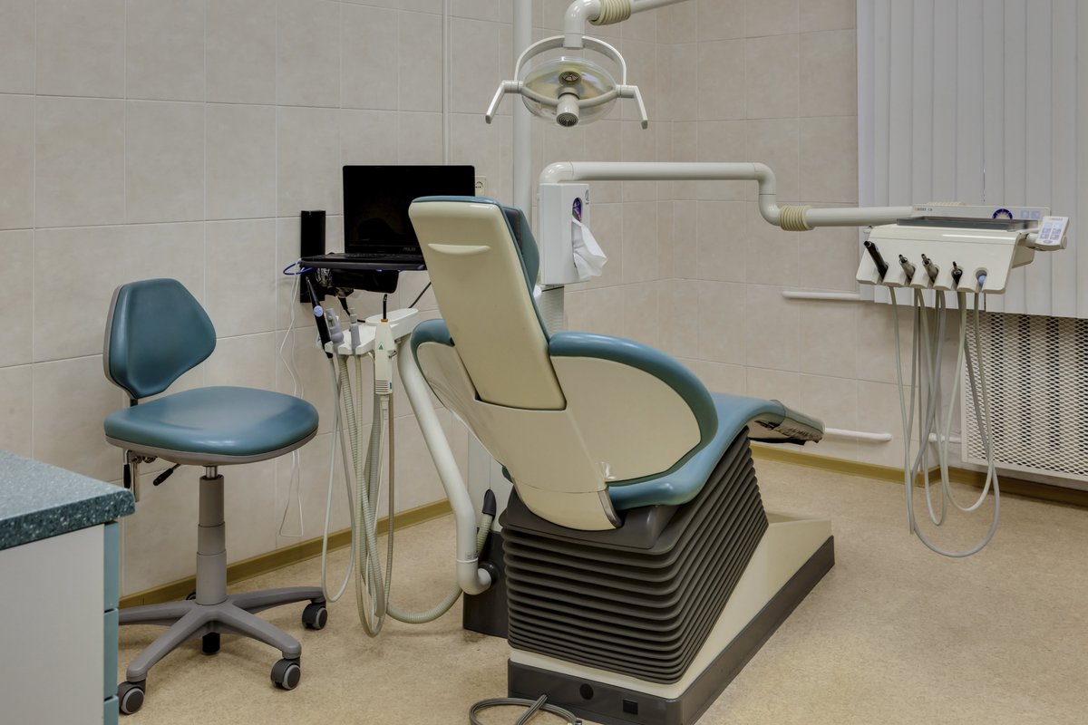 Стоматология доктора Гроссманна на улице Юлиуса Фучика 