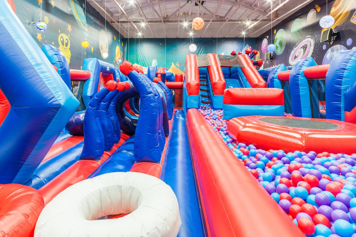 Парк развлечений Космопарк на улице Дзержинского в Орехово-Зуево 