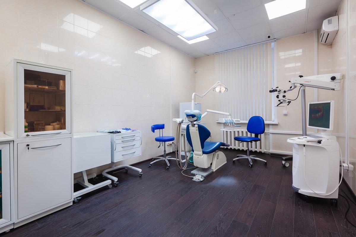 Стоматология RODEN на метро Полянка