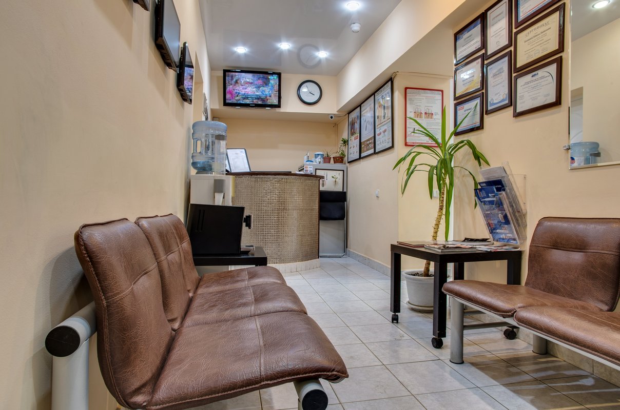 Стоматология Имплант Эксперт на метро Улица 1905 года