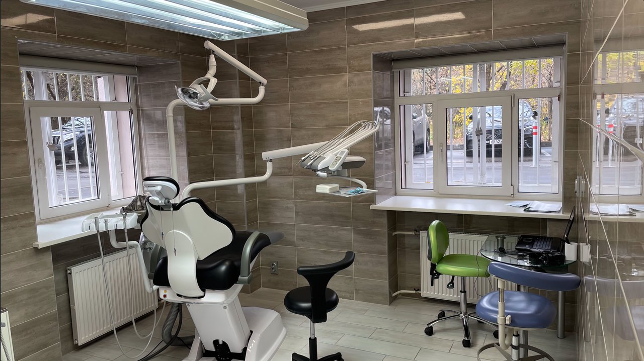 Стоматология Лечим зубы на метро Аэропорт